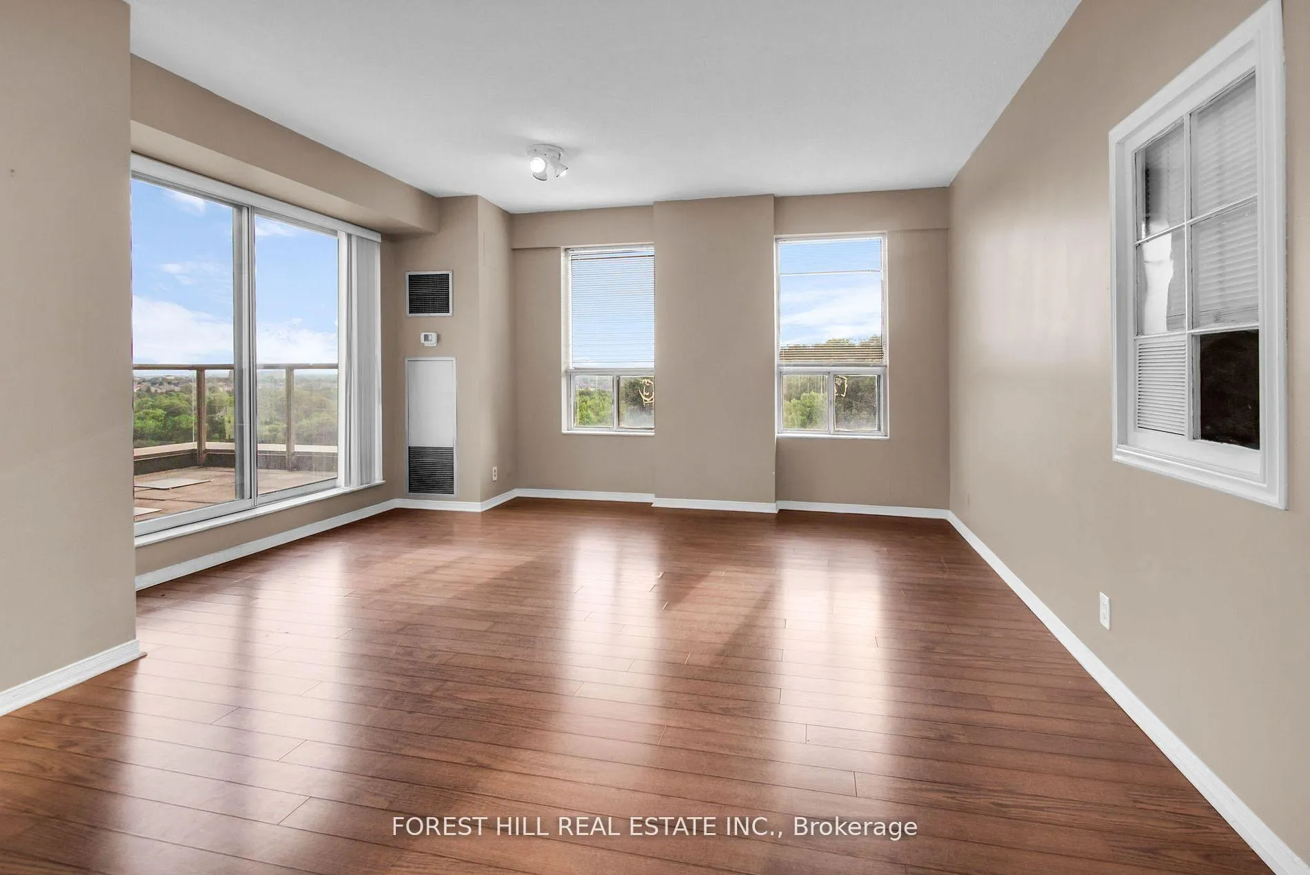 Photo 2 of Unit 720, 6 Humberline Drive, Etobicoke, West Humber-Clairville — HOMEH