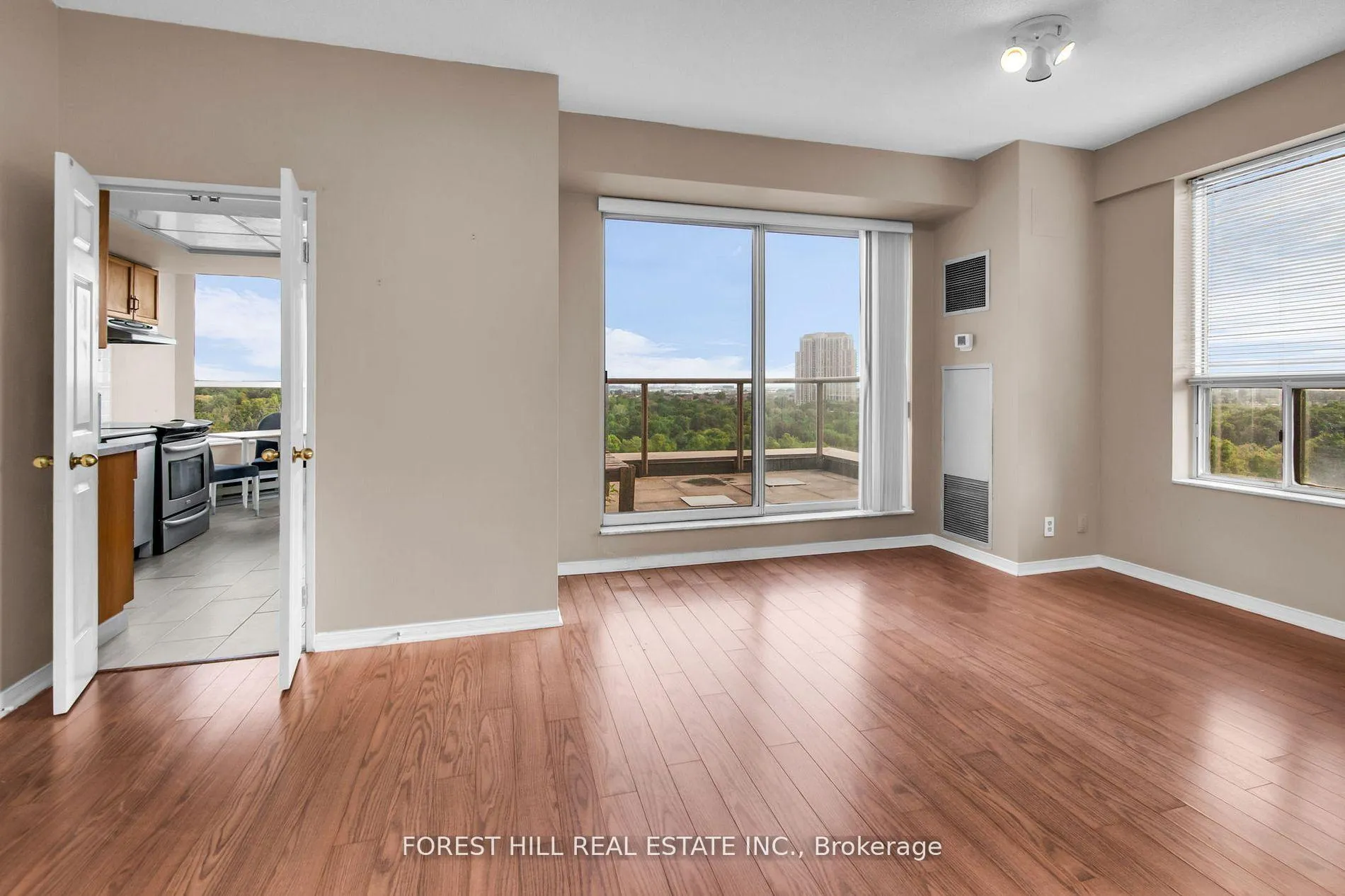 Photo 3 of Unit 720, 6 Humberline Drive, Etobicoke, West Humber-Clairville — HOMEH