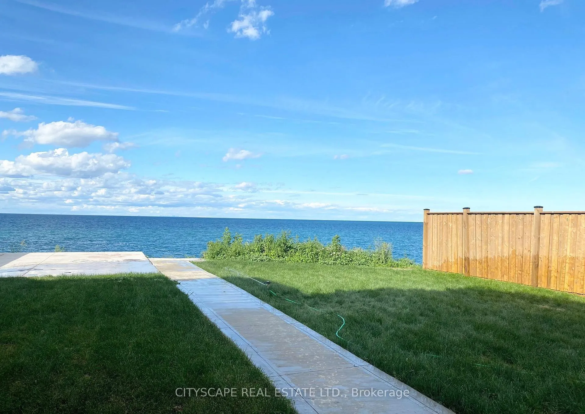 Front of 48 Seabreeze Crescent