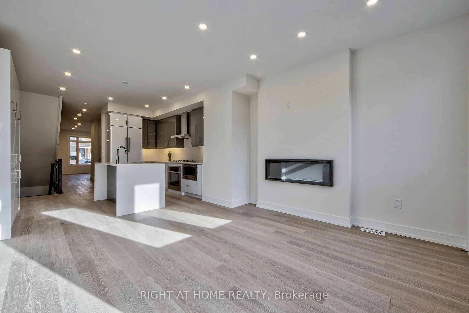 Photo 7 of 198 Mcroberts Avenue, Toronto, Corso Italia-Davenport — HOMEH