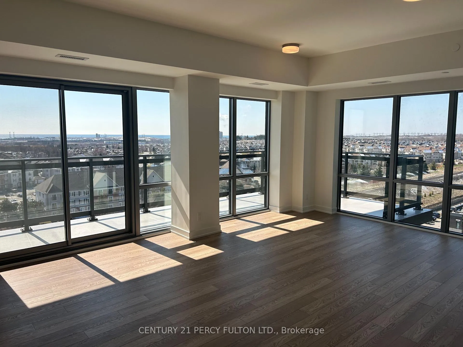Photo 5 of Unit 901, 51 Clarington Boulevard, Clarington, Bowmanville — HOMEH