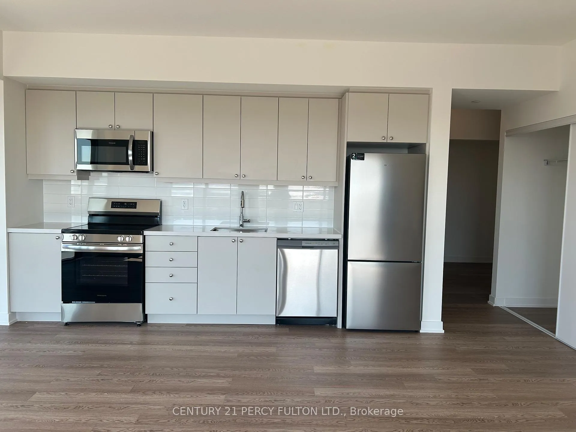 Photo 6 of Unit 901, 51 Clarington Boulevard, Clarington, Bowmanville — HOMEH
