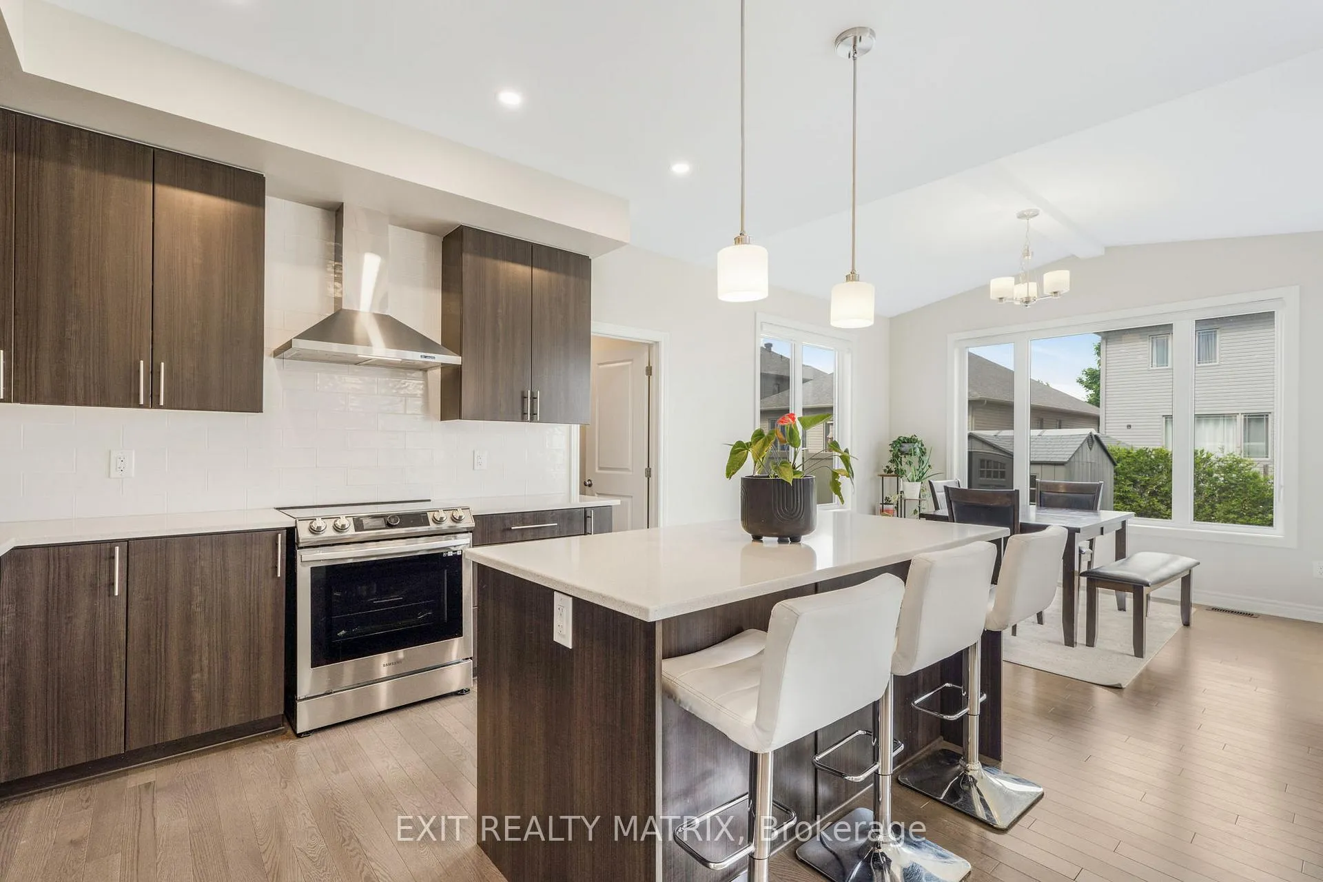 Photo 11 of 700 Namur Street, Russell, Embrun — HOMEH