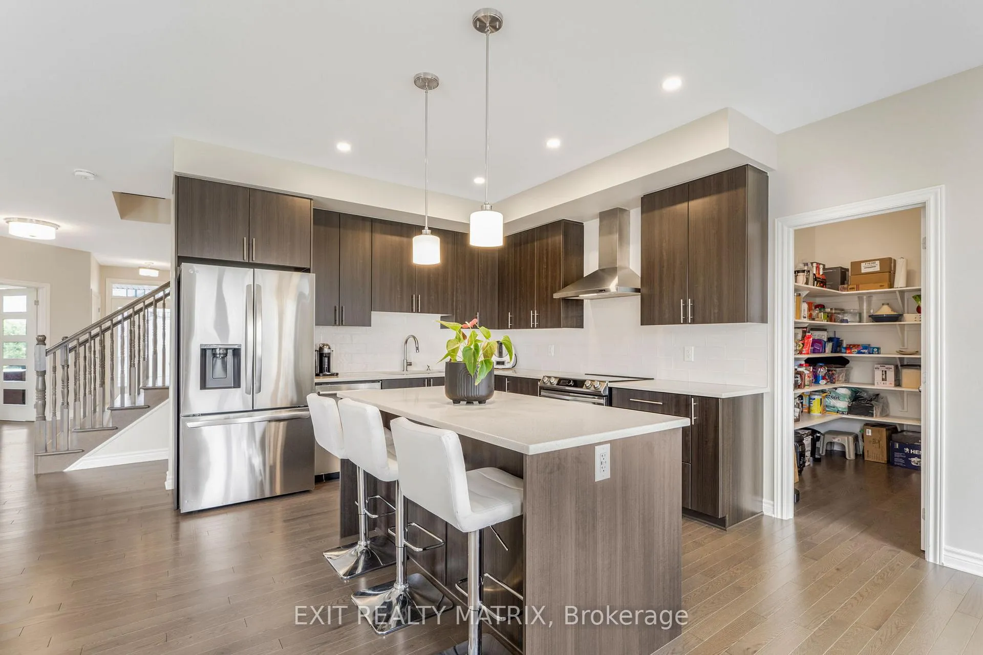 Photo 12 of 700 Namur Street, Russell, Embrun — HOMEH