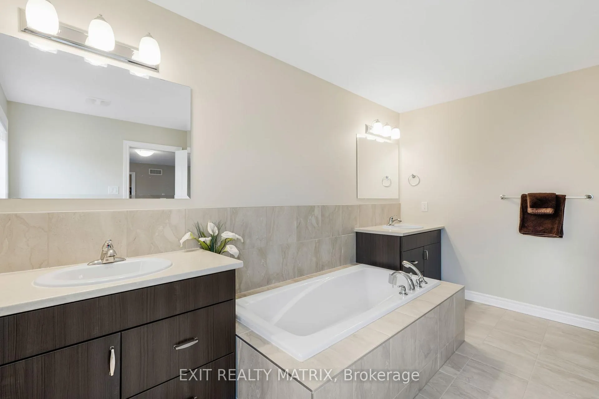 Photo 21 of 700 Namur Street, Russell, Embrun — HOMEH