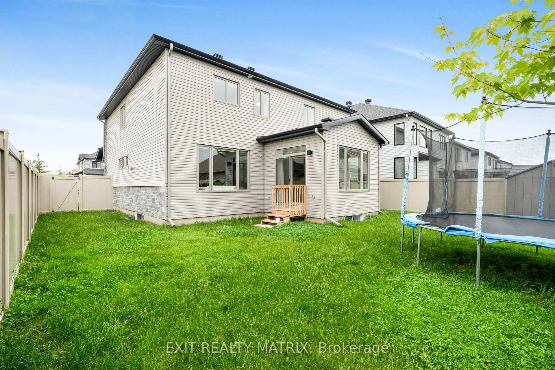 Photo 34 of 700 Namur Street, Russell, Embrun — HOMEH