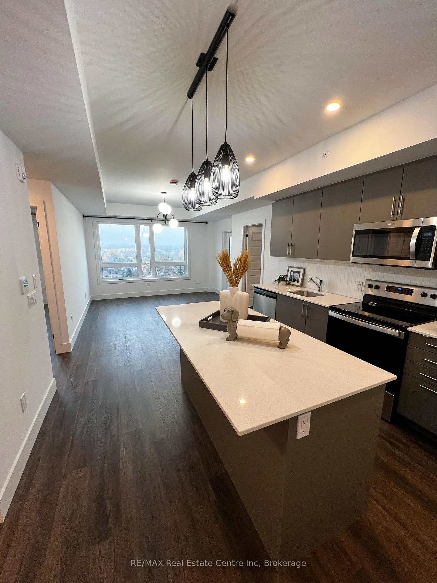 Photo 3 of Unit 602, 26 Lowes Road W, Guelph, Clairfields/Hanlon Business Park — HOMEH