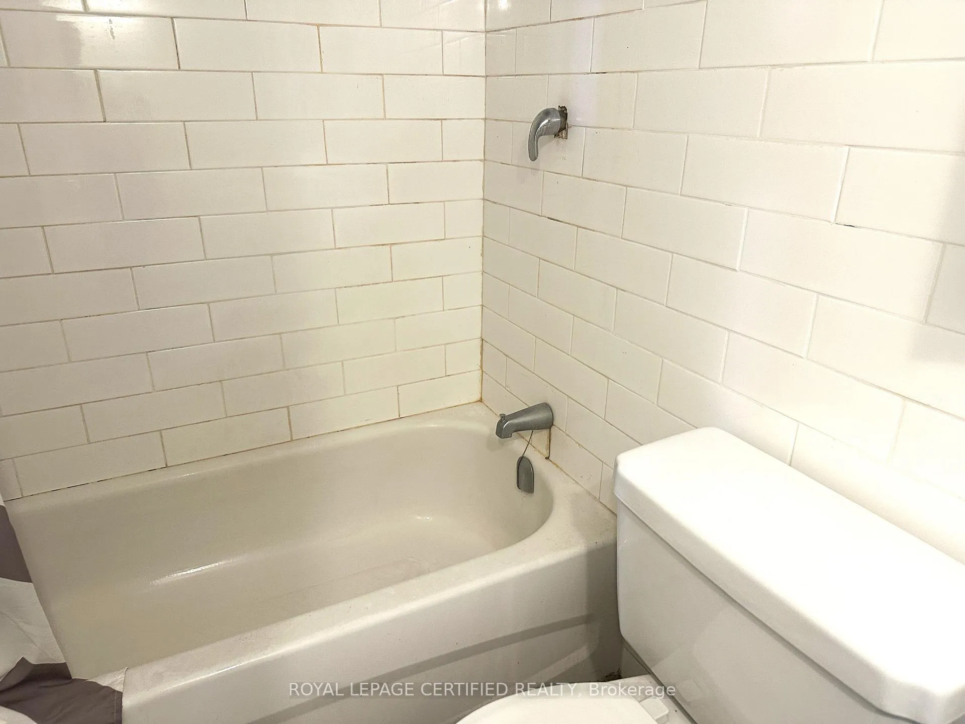 Photo 13 of Unit 208, 380 Dixon Road, Etobicoke, Kingsview Village-The Westway — HOMEH