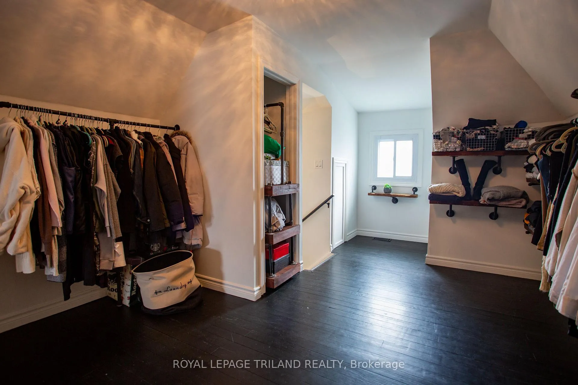 Photo 17 of 21 Maple Street, St. Thomas — HOMEH