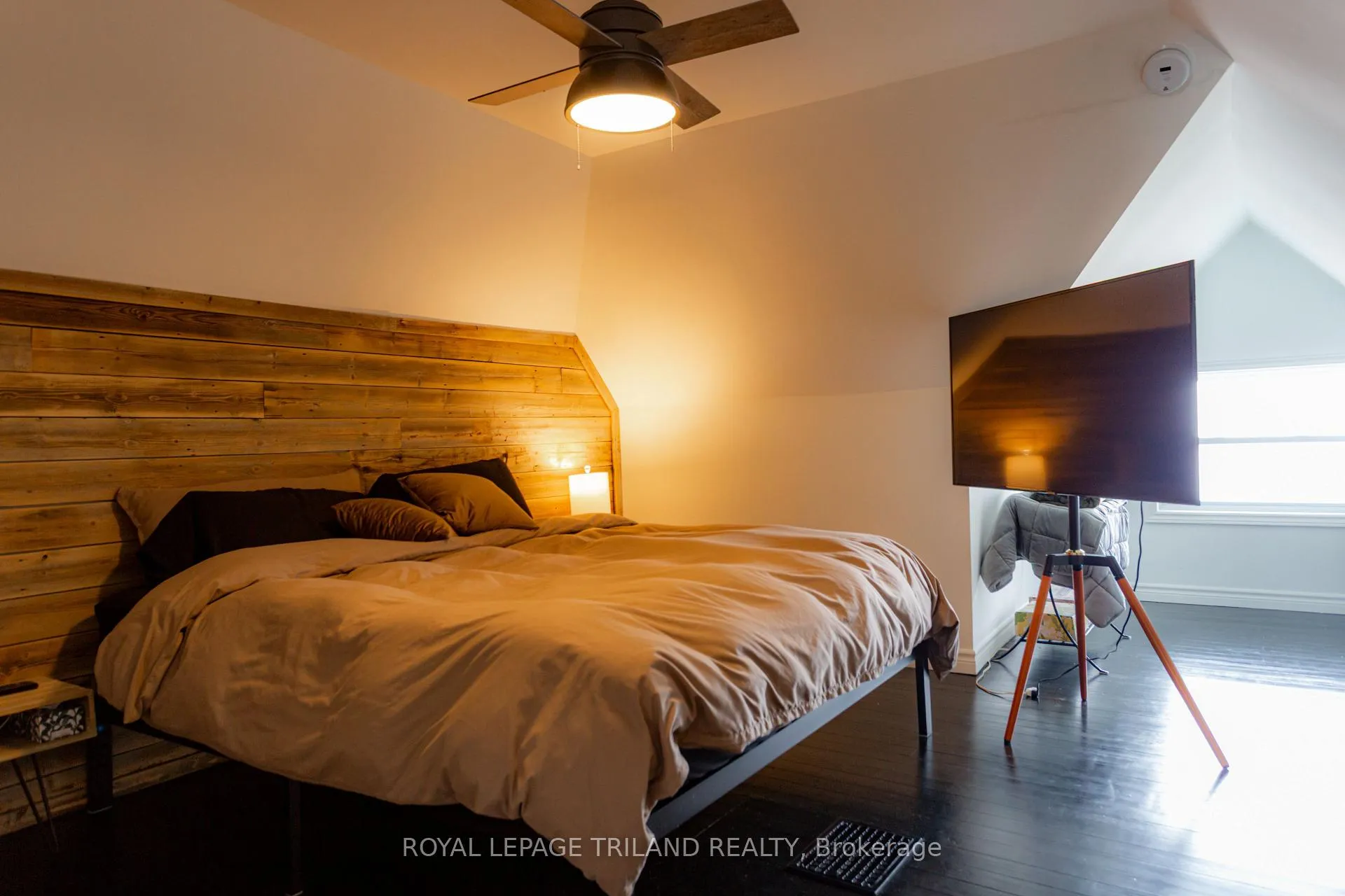 Photo 20 of 21 Maple Street, St. Thomas — HOMEH