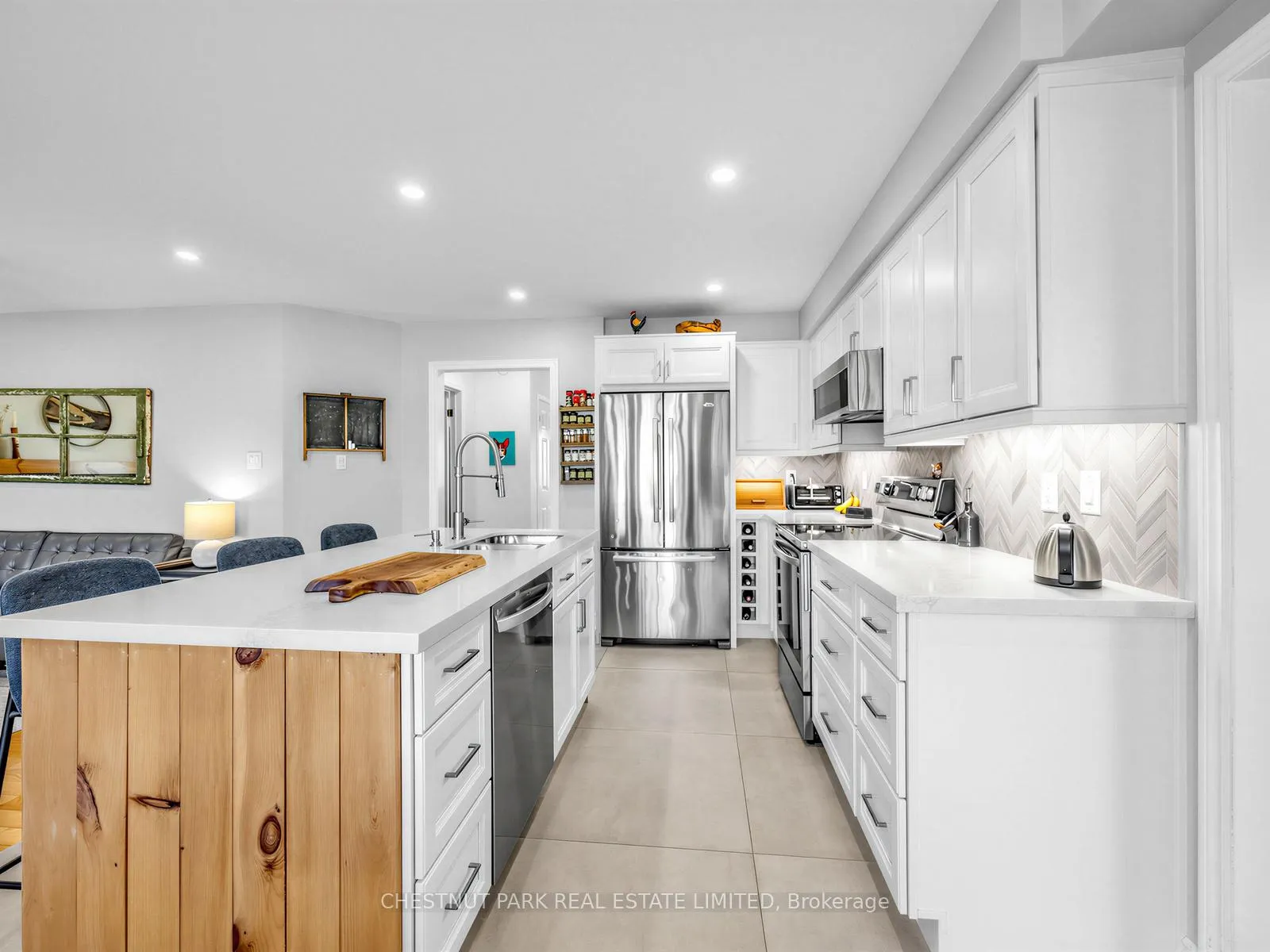 Photo 12 of 67 Barton Lane, Uxbridge — HOMEH