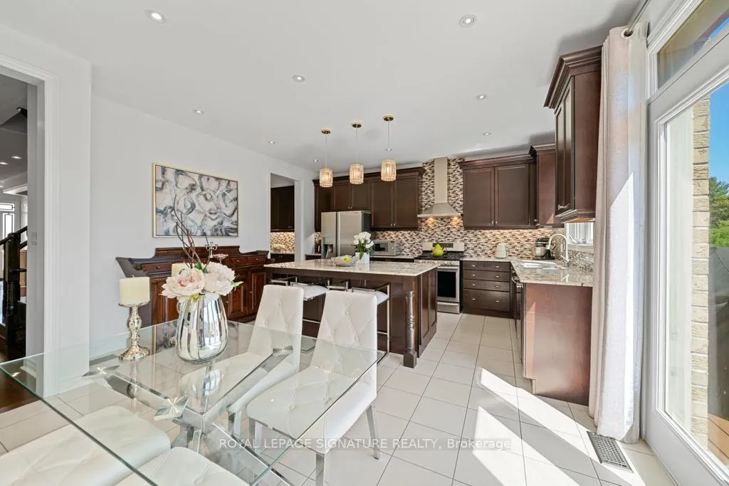 Photo 6 of 237 William Graham Drive, Aurora, Rural Aurora — HOMEH
