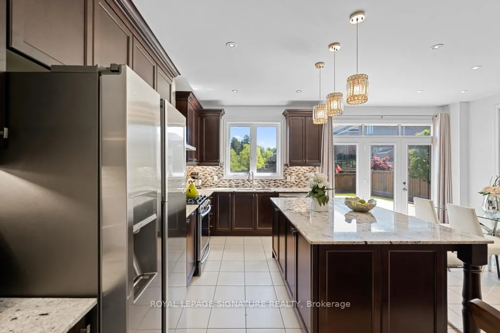 Photo 10 of 237 William Graham Drive, Aurora, Rural Aurora — HOMEH