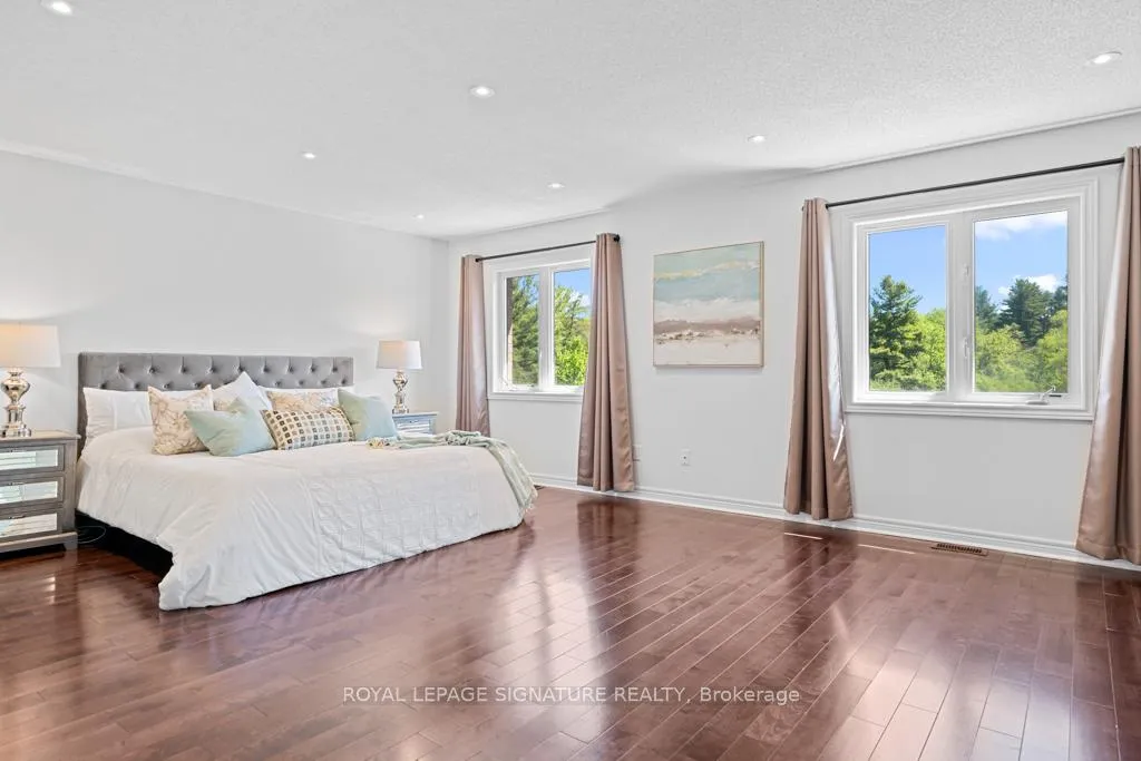 Photo 13 of 237 William Graham Drive, Aurora, Rural Aurora — HOMEH