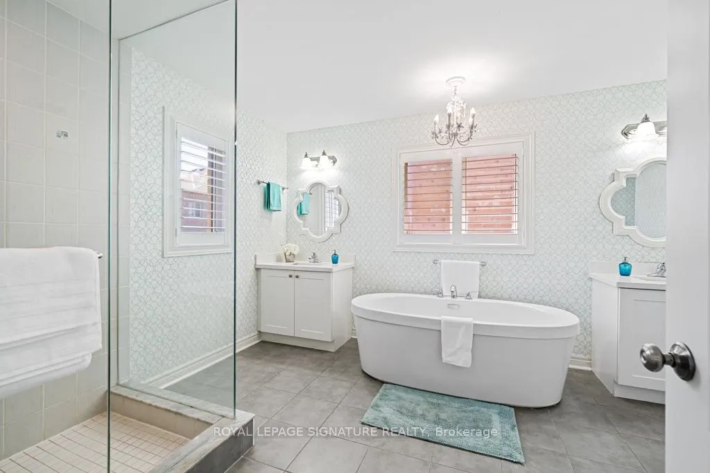 Photo 15 of 237 William Graham Drive, Aurora, Rural Aurora — HOMEH