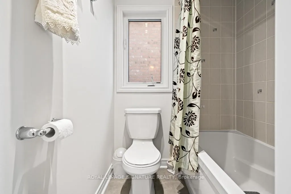 Photo 19 of 237 William Graham Drive, Aurora, Rural Aurora — HOMEH