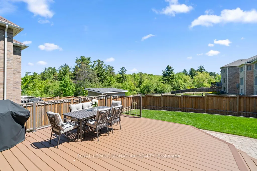 Photo 26 of 237 William Graham Drive, Aurora, Rural Aurora — HOMEH