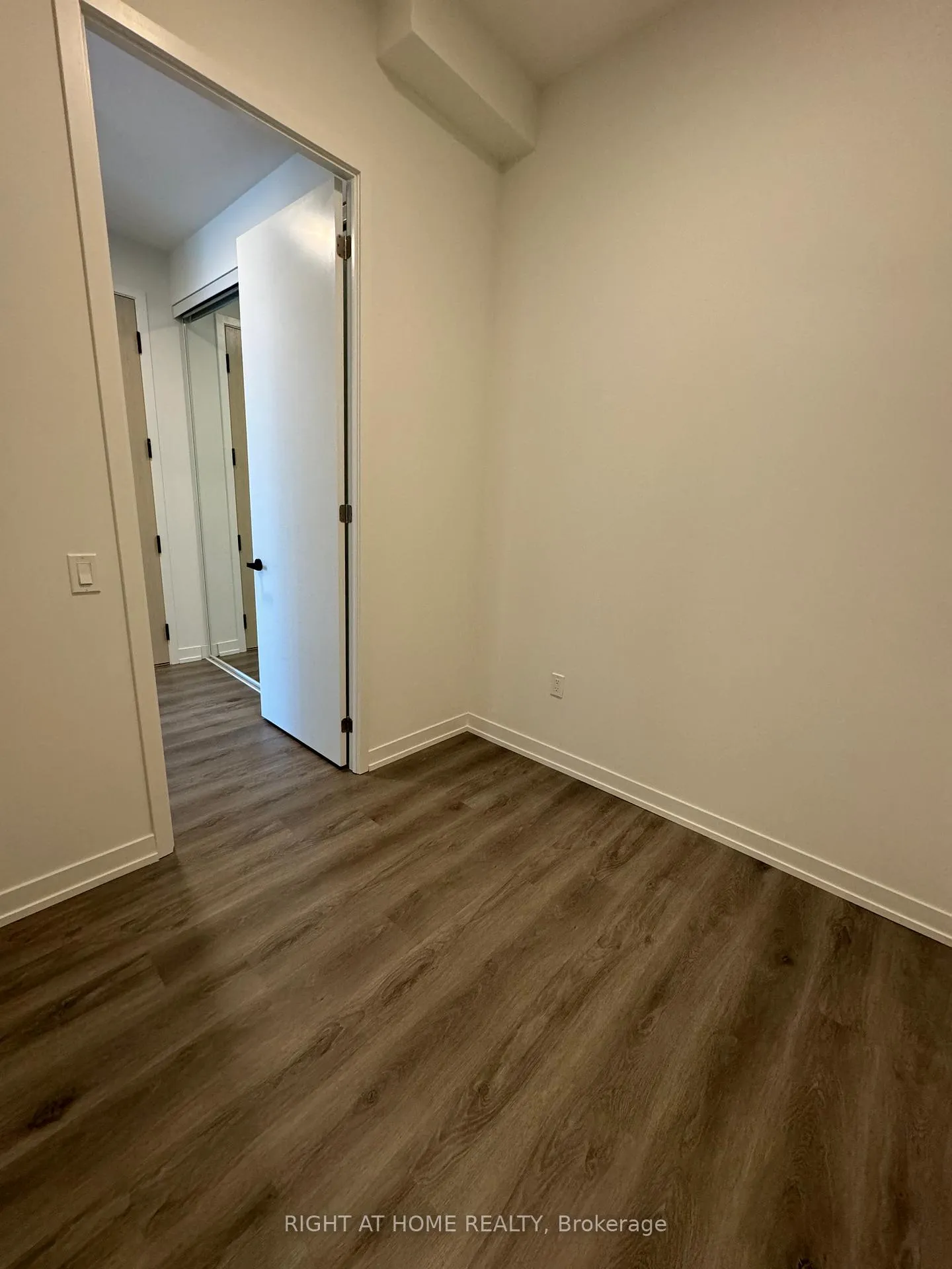 Photo 17 of Unit 1601, 225 Commerce Street, Vaughan, Vaughan Corporate Centre — HOMEH