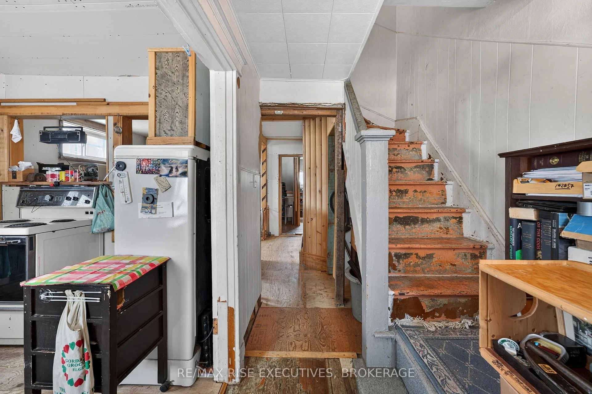 Photo 6 of 207 Concession Street, Kingston, East of Sir John A. Blvd — HOMEH
