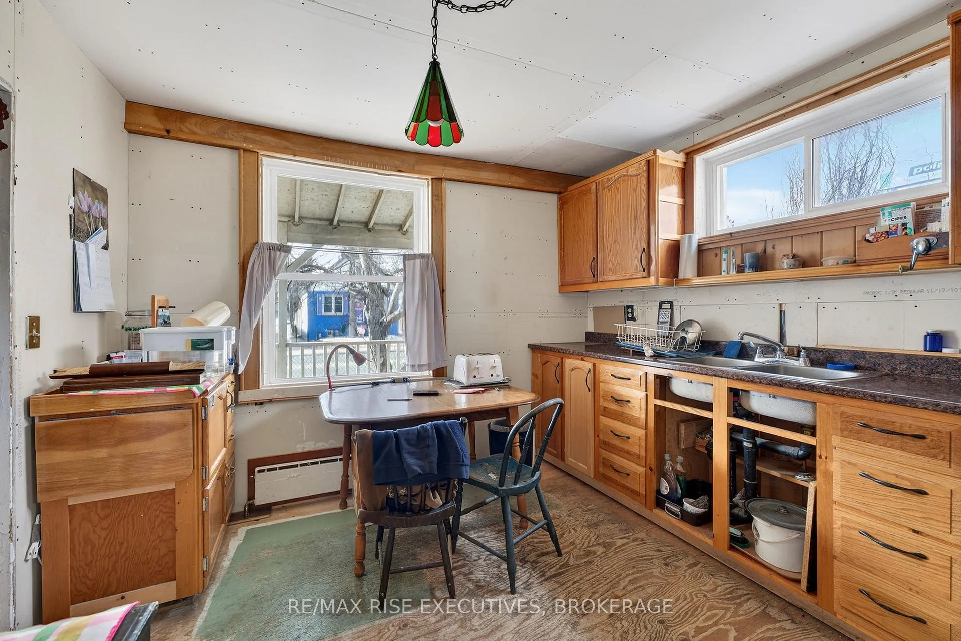 Photo 8 of 207 Concession Street, Kingston, East of Sir John A. Blvd — HOMEH