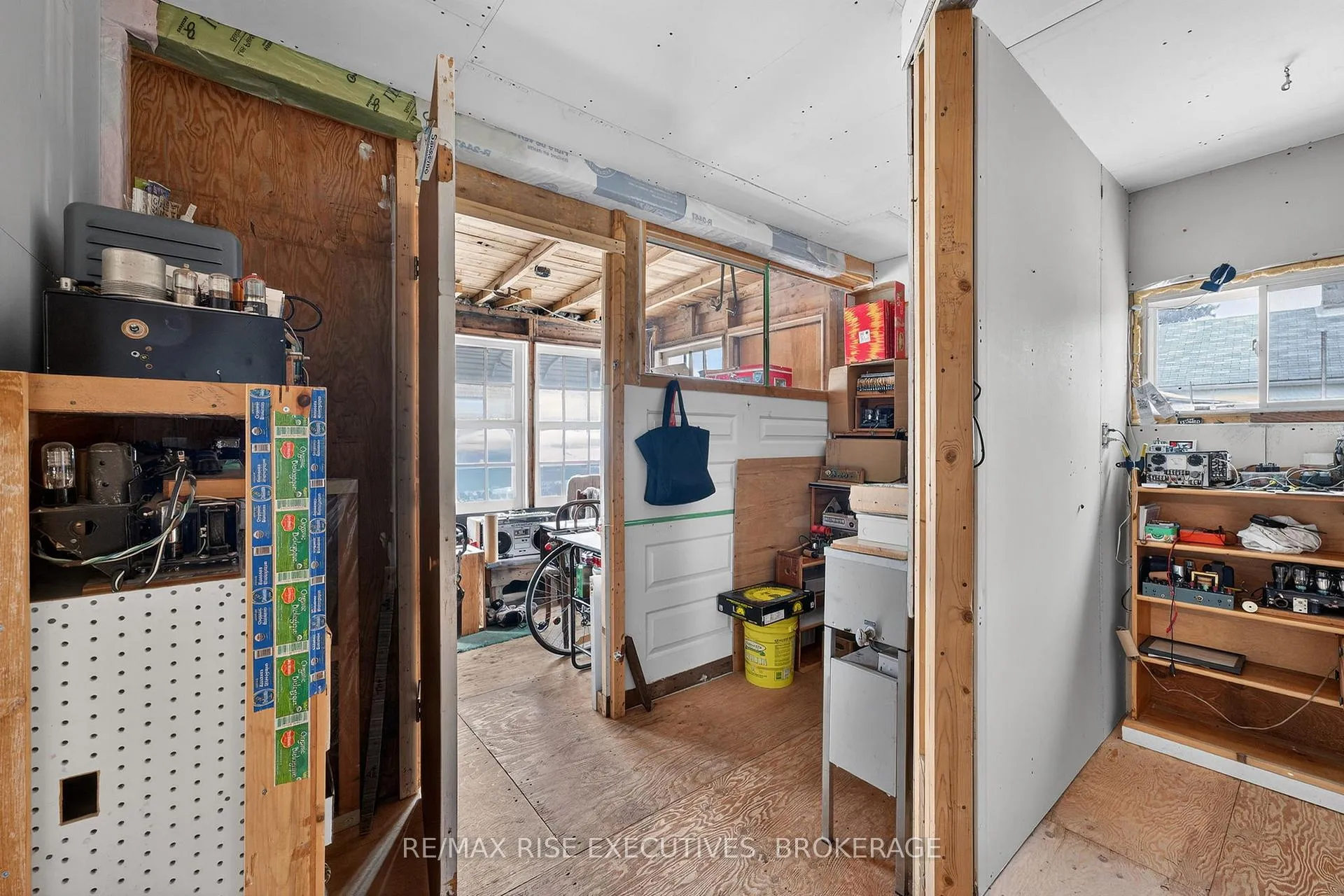 Photo 14 of 207 Concession Street, Kingston, East of Sir John A. Blvd — HOMEH
