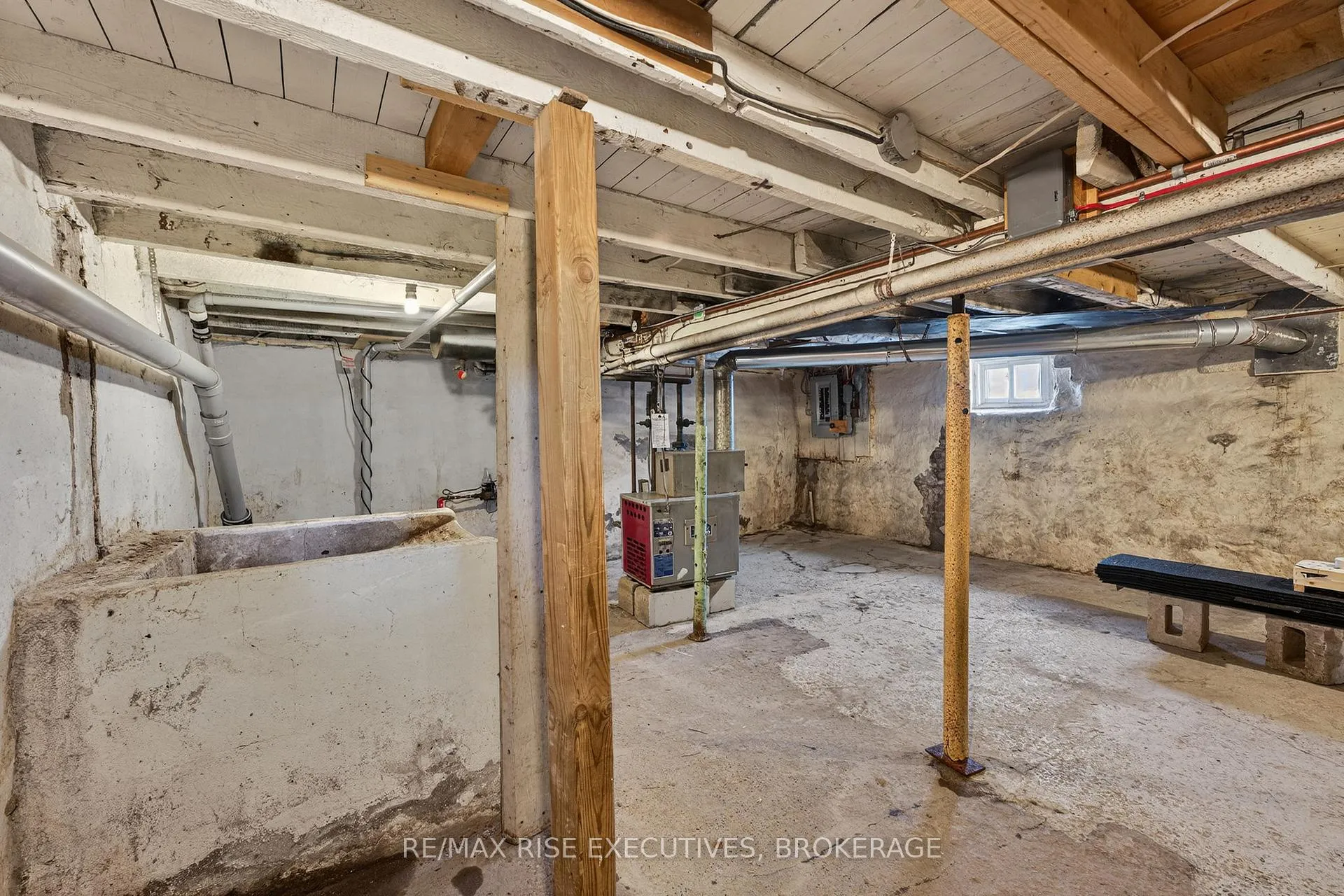 Photo 29 of 207 Concession Street, Kingston, East of Sir John A. Blvd — HOMEH