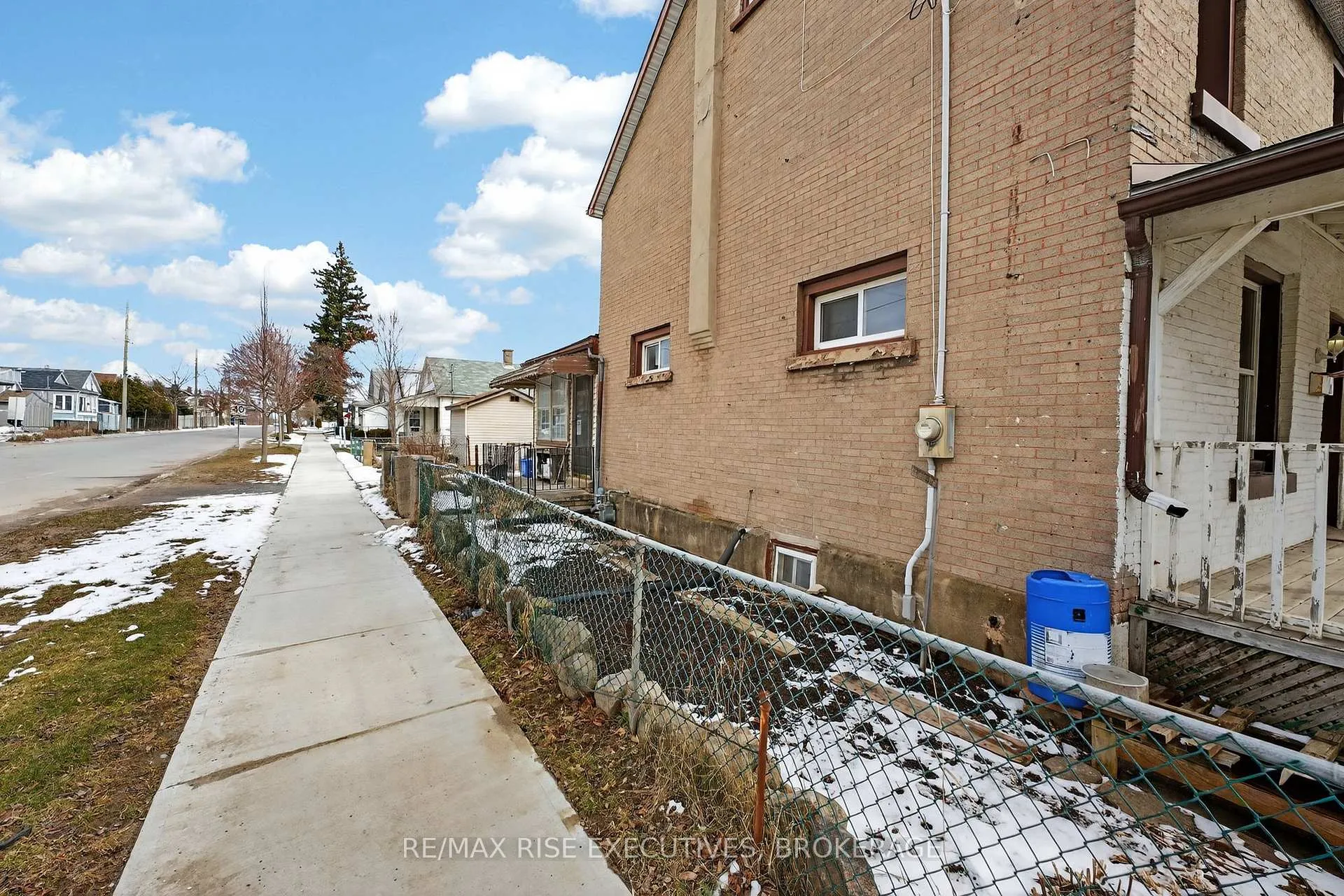 Photo 33 of 207 Concession Street, Kingston, East of Sir John A. Blvd — HOMEH