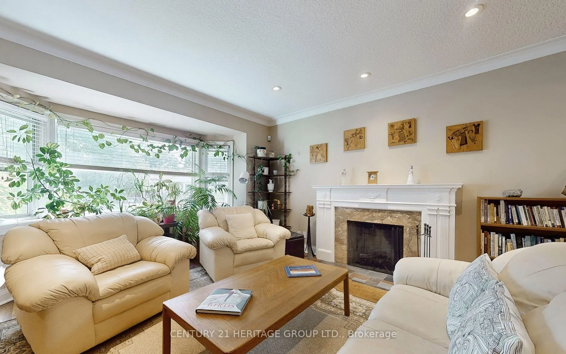 Photo 2 of 242 Joicey Boulevard, Toronto, Bedford Park-Nortown — HOMEH
