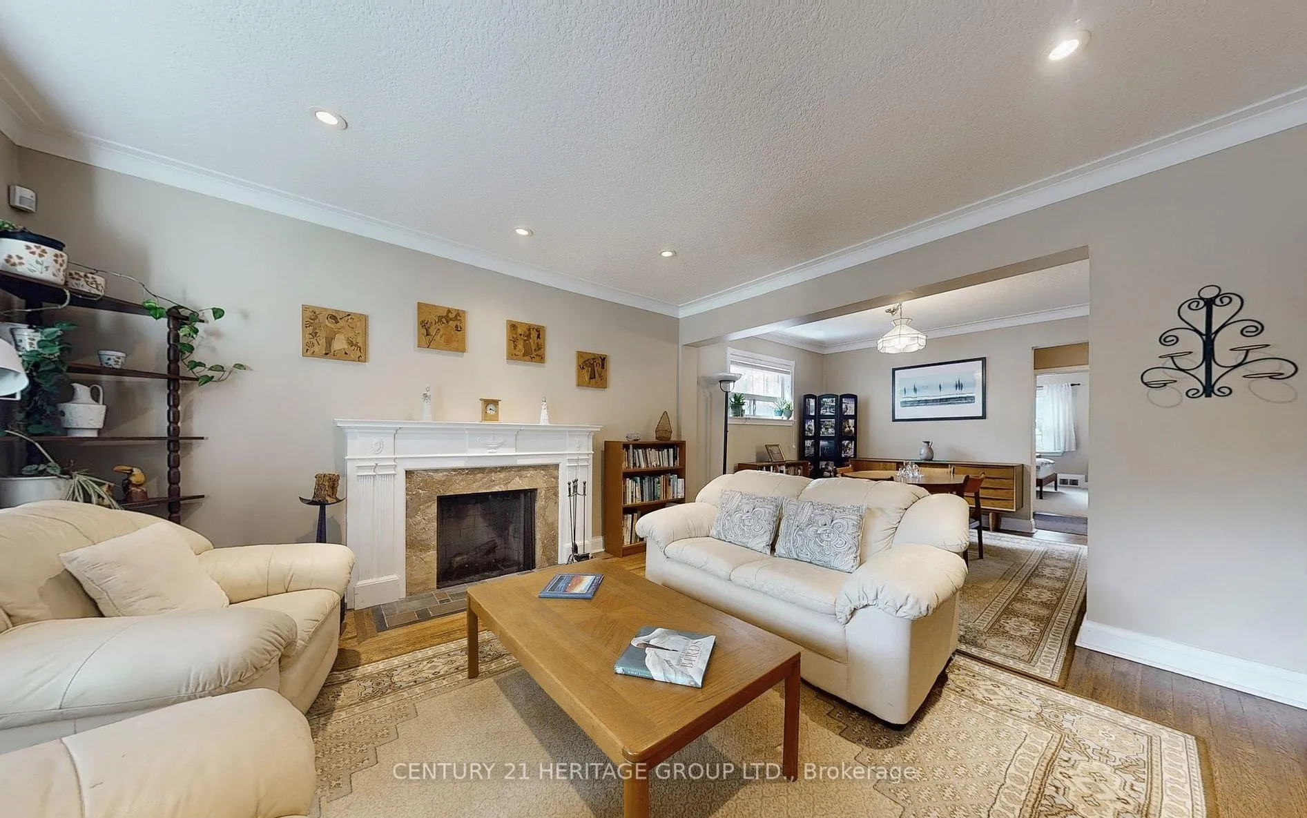 Photo 3 of 242 Joicey Boulevard, Toronto, Bedford Park-Nortown — HOMEH