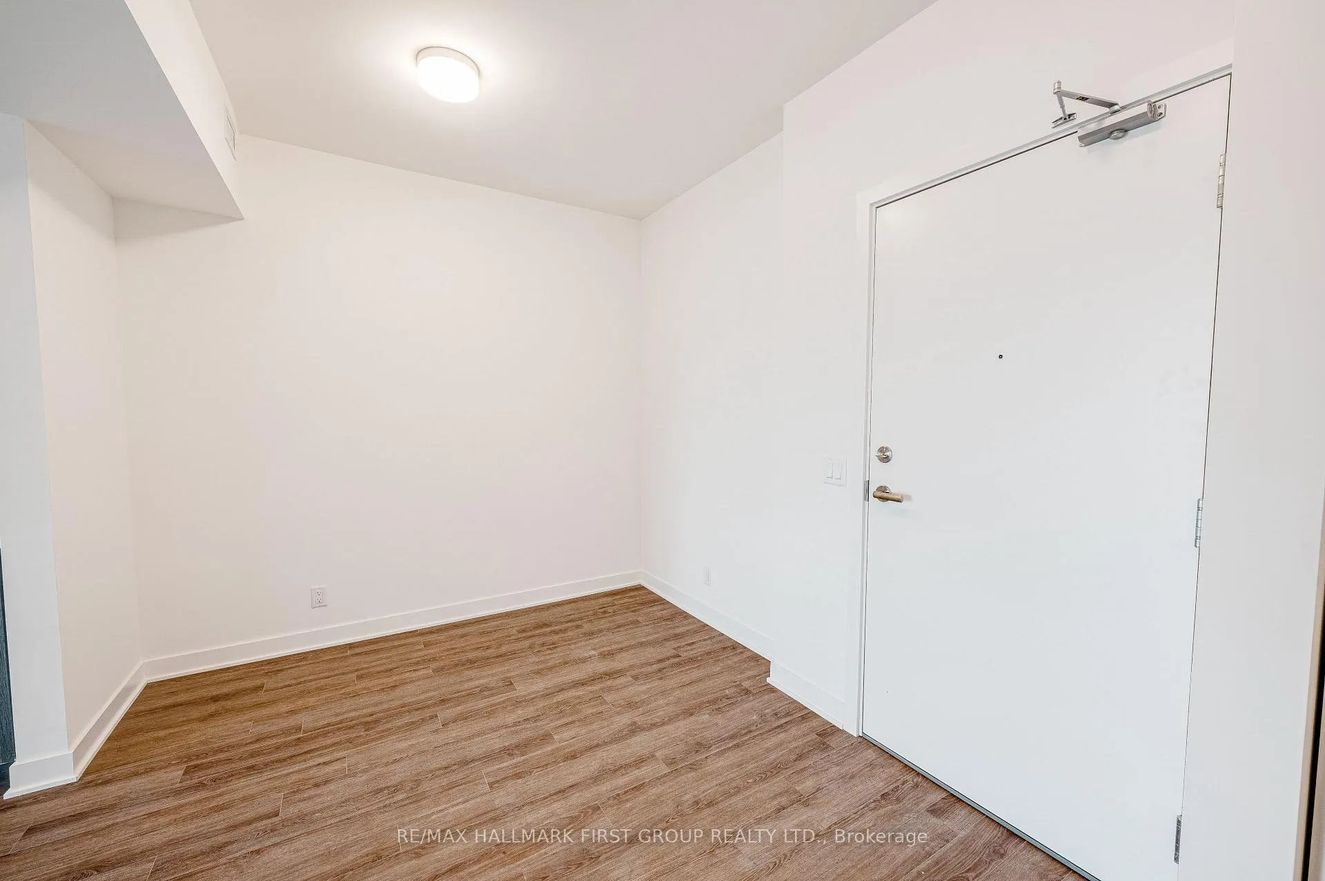 Photo 4 of Unit 517, 51 Clarington Boulevard, Clarington, Bowmanville — HOMEH