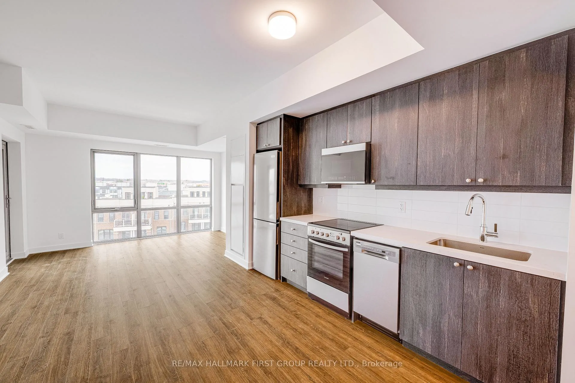 Photo 7 of Unit 517, 51 Clarington Boulevard, Clarington, Bowmanville — HOMEH