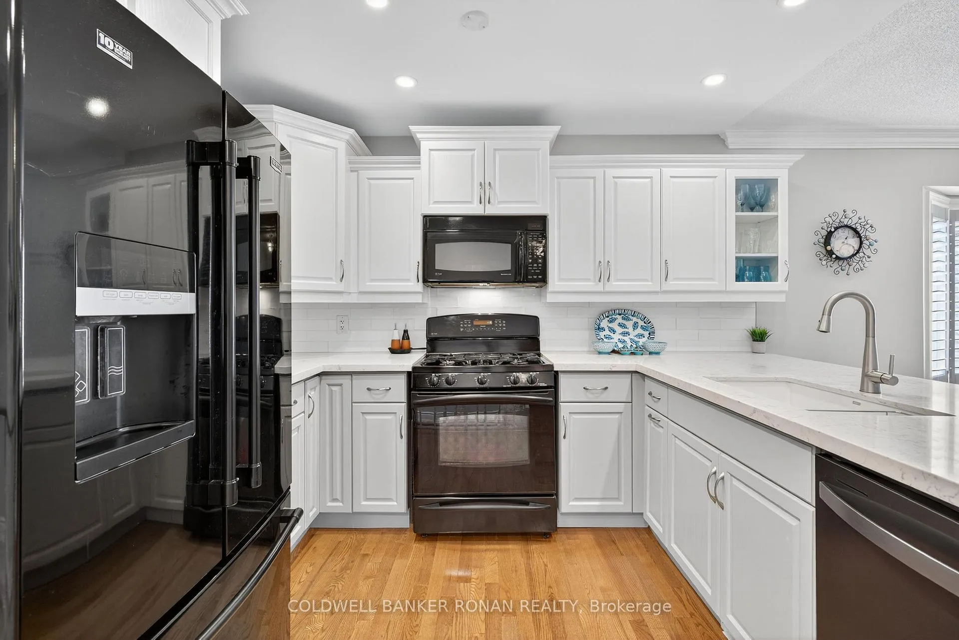 Photo 9 of Unit 9, 142 Bella Vista Trail, New Tecumseth, Rural New Tecumseth — HOMEH