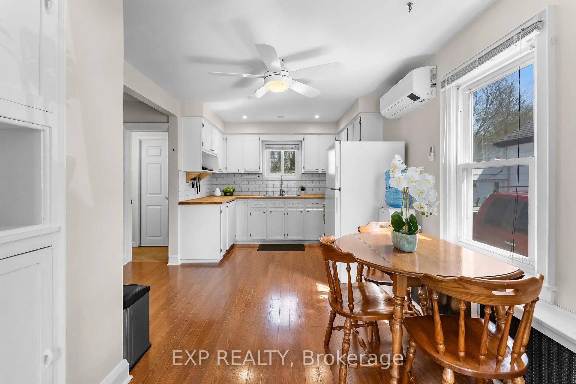 Photo 9 of 62 Rolls Avenue, St. Catharines, Fairview — HOMEH