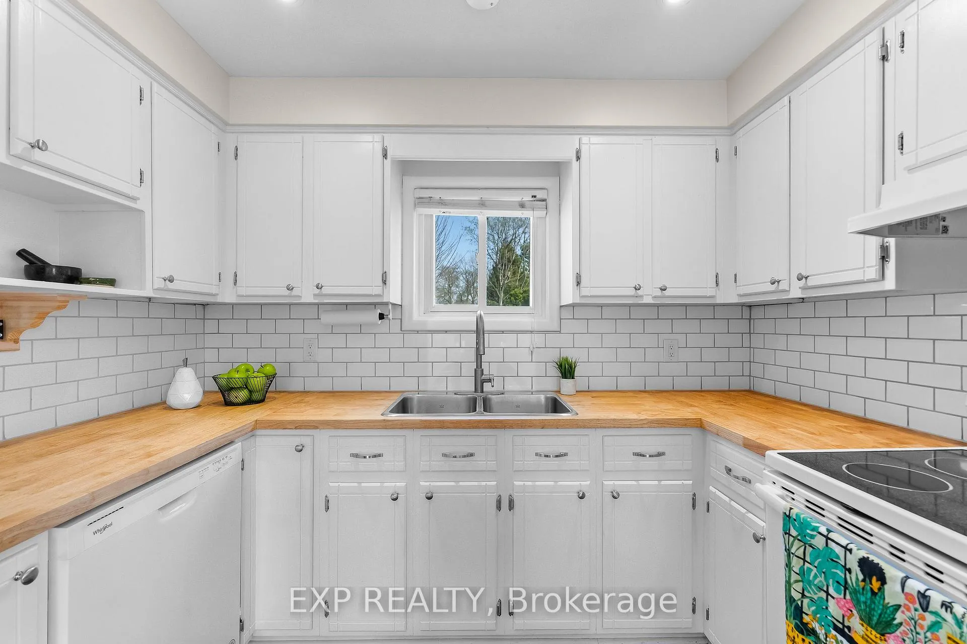 Photo 11 of 62 Rolls Avenue, St. Catharines, Fairview — HOMEH