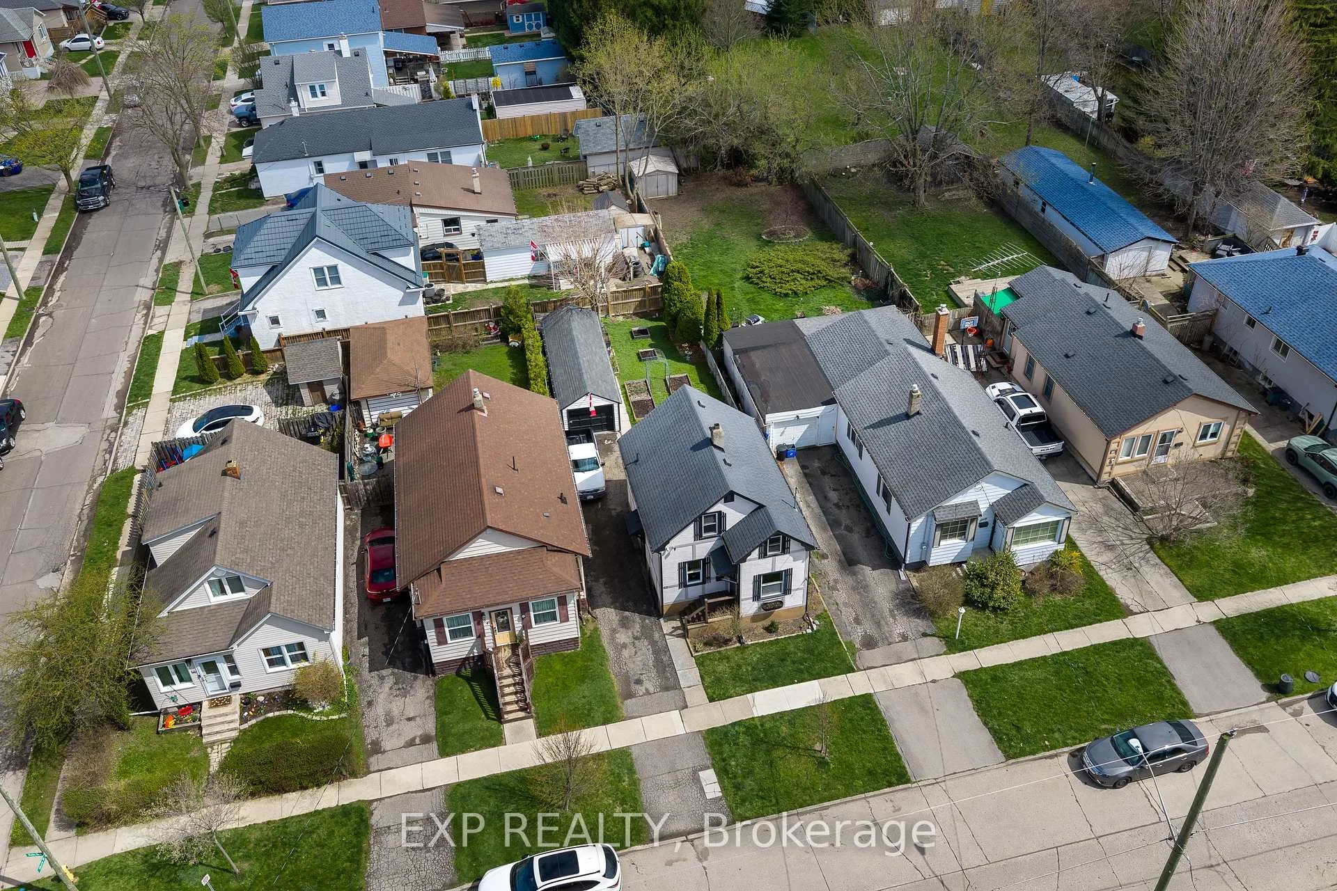 Photo 27 of 62 Rolls Avenue, St. Catharines, Fairview — HOMEH