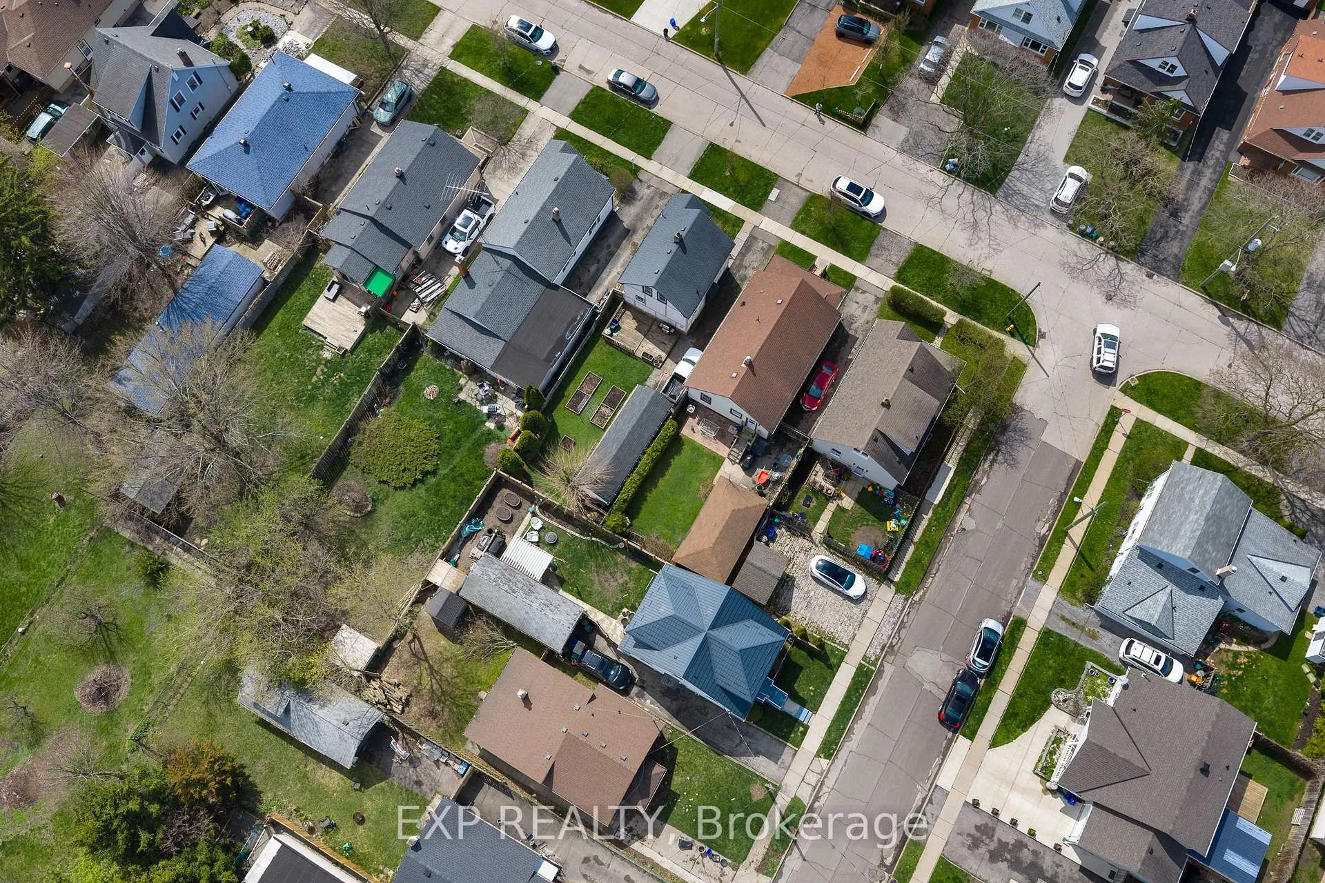 Photo 29 of 62 Rolls Avenue, St. Catharines, Fairview — HOMEH