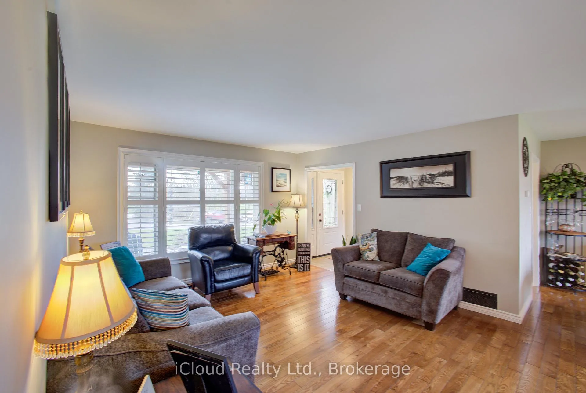 Photo 13 of 17 Agnes Street, Caledon, Alton — HOMEH