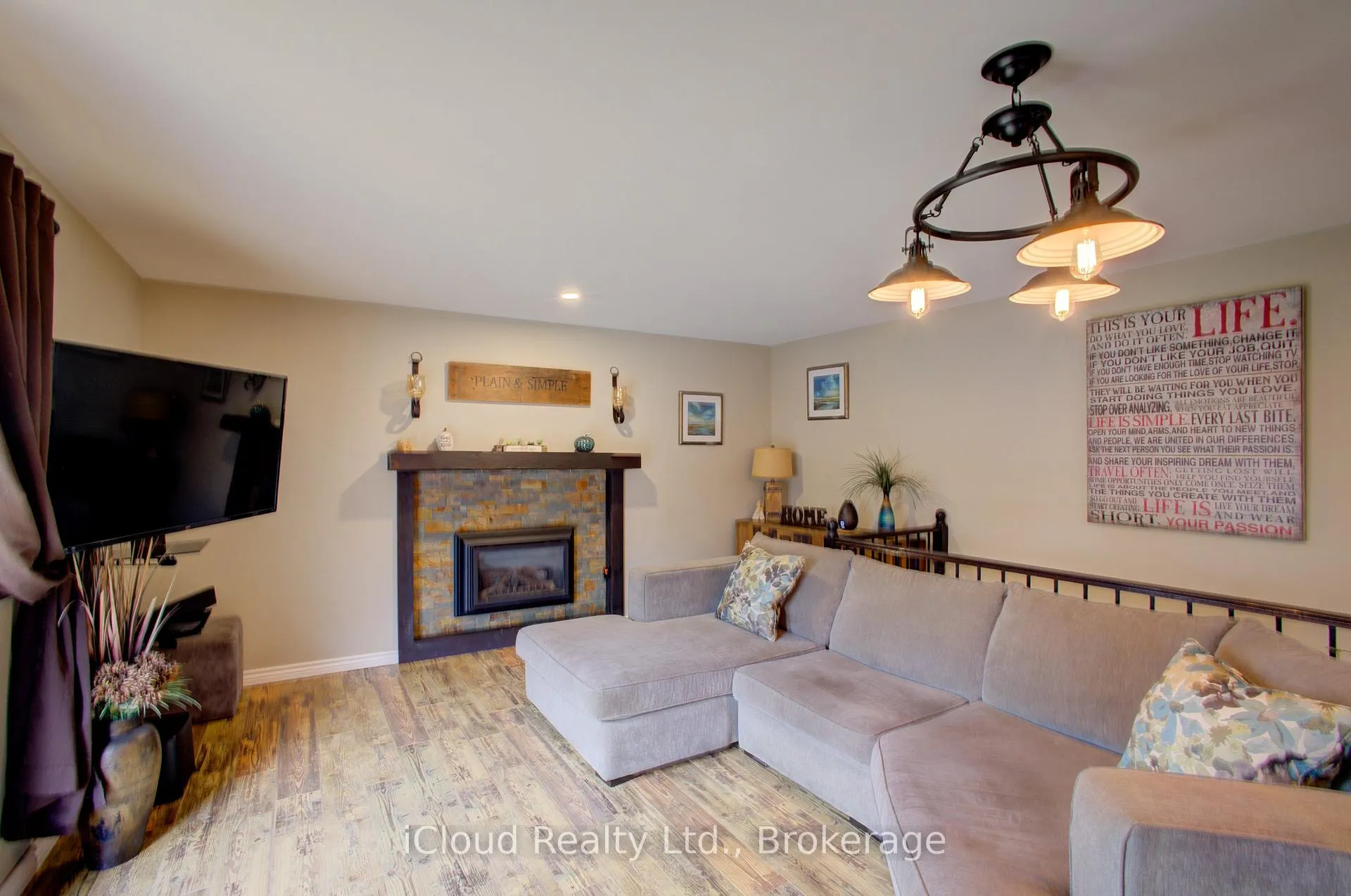 Photo 20 of 17 Agnes Street, Caledon, Alton — HOMEH