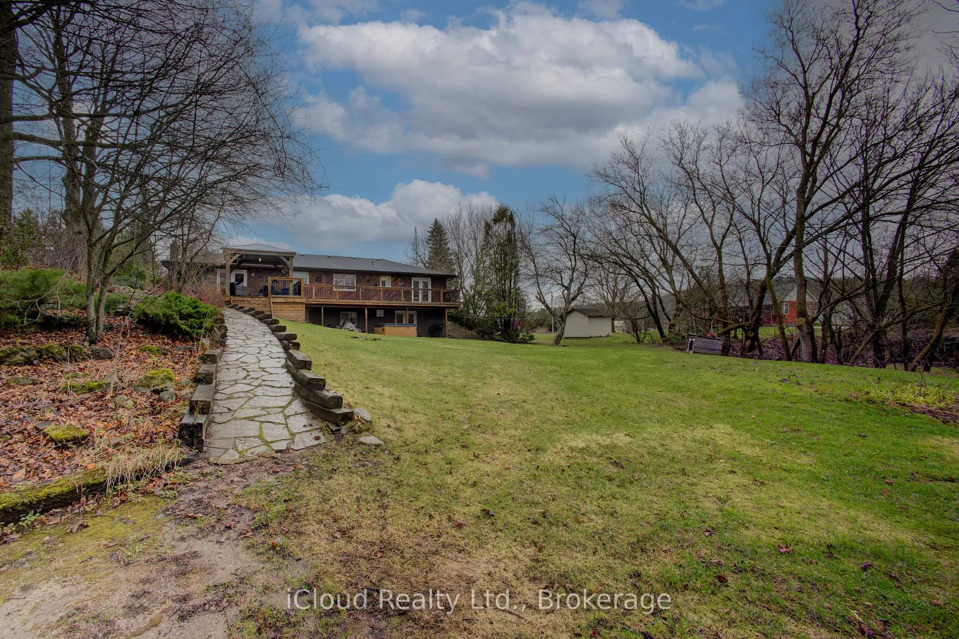 Photo 36 of 17 Agnes Street, Caledon, Alton — HOMEH