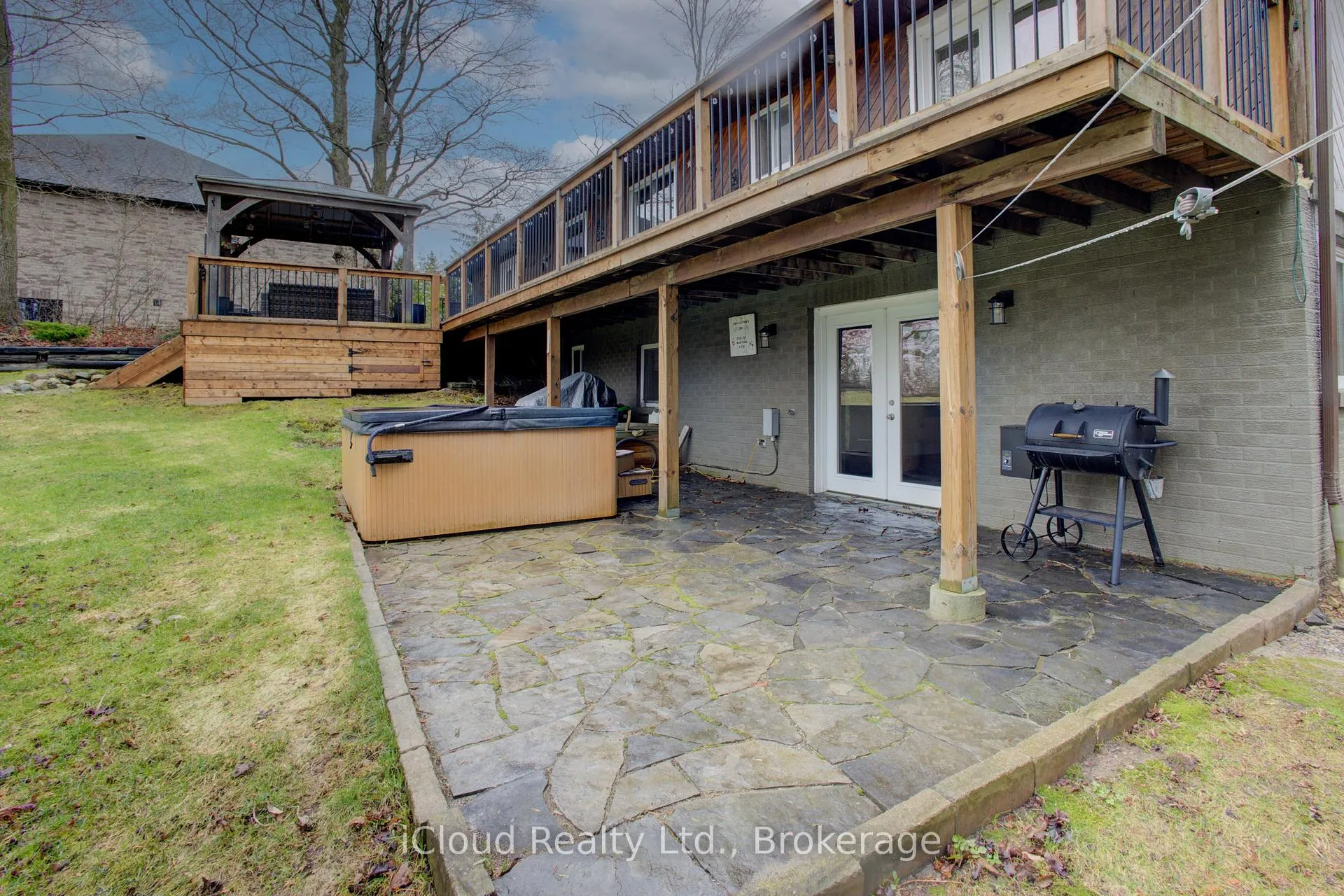 Photo 38 of 17 Agnes Street, Caledon, Alton — HOMEH