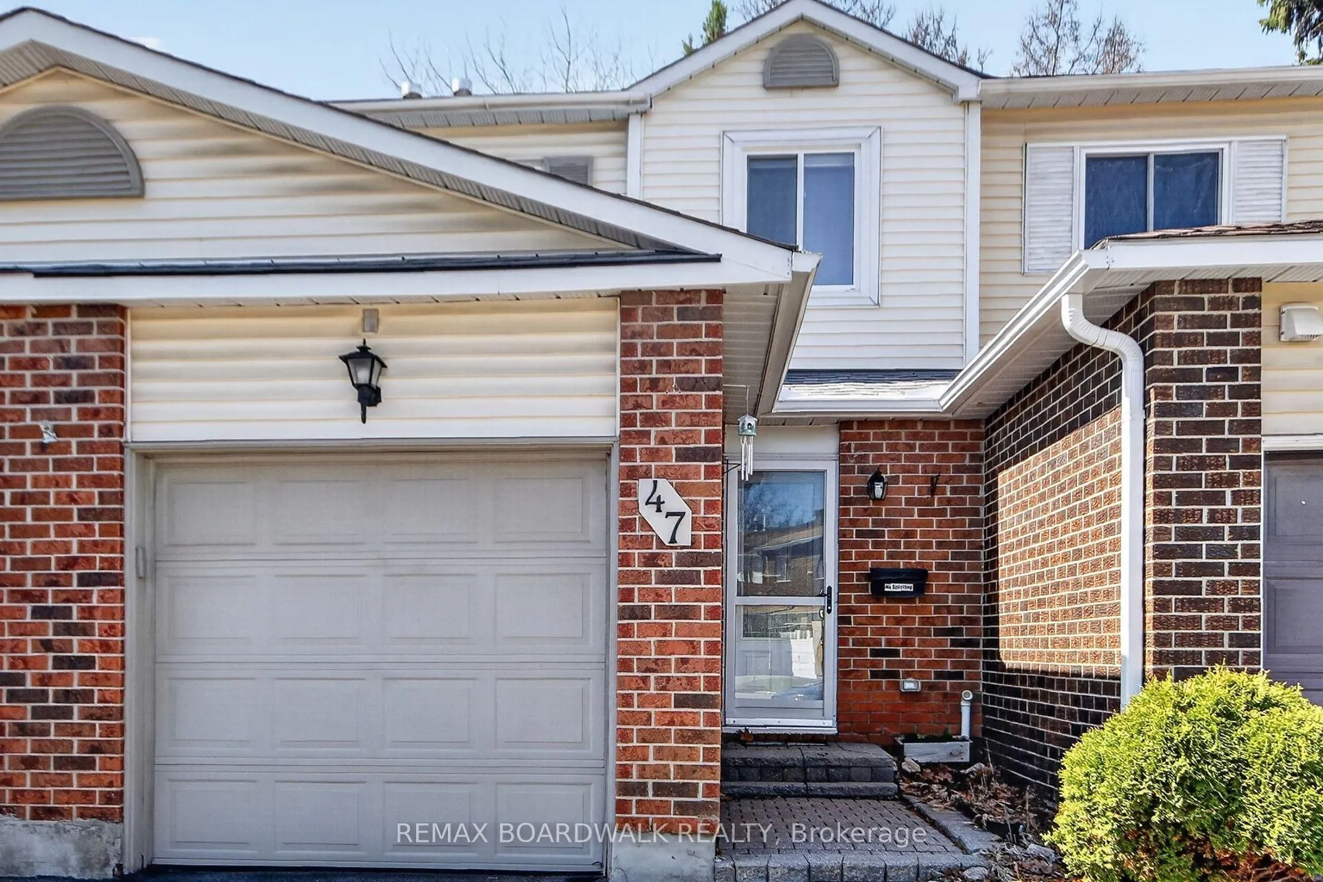 Photo 1 of Unit 10, 47 Sunridge Lane, Ottawa, Barrhaven - On the Green — HOMEH
