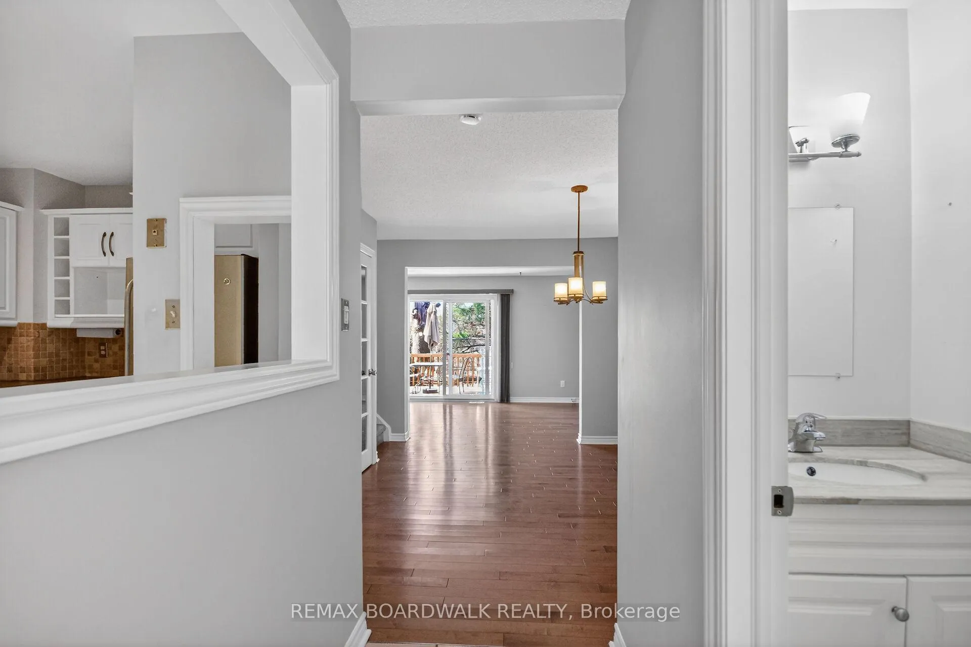 Photo 3 of Unit 10, 47 Sunridge Lane, Ottawa, Barrhaven - On the Green — HOMEH