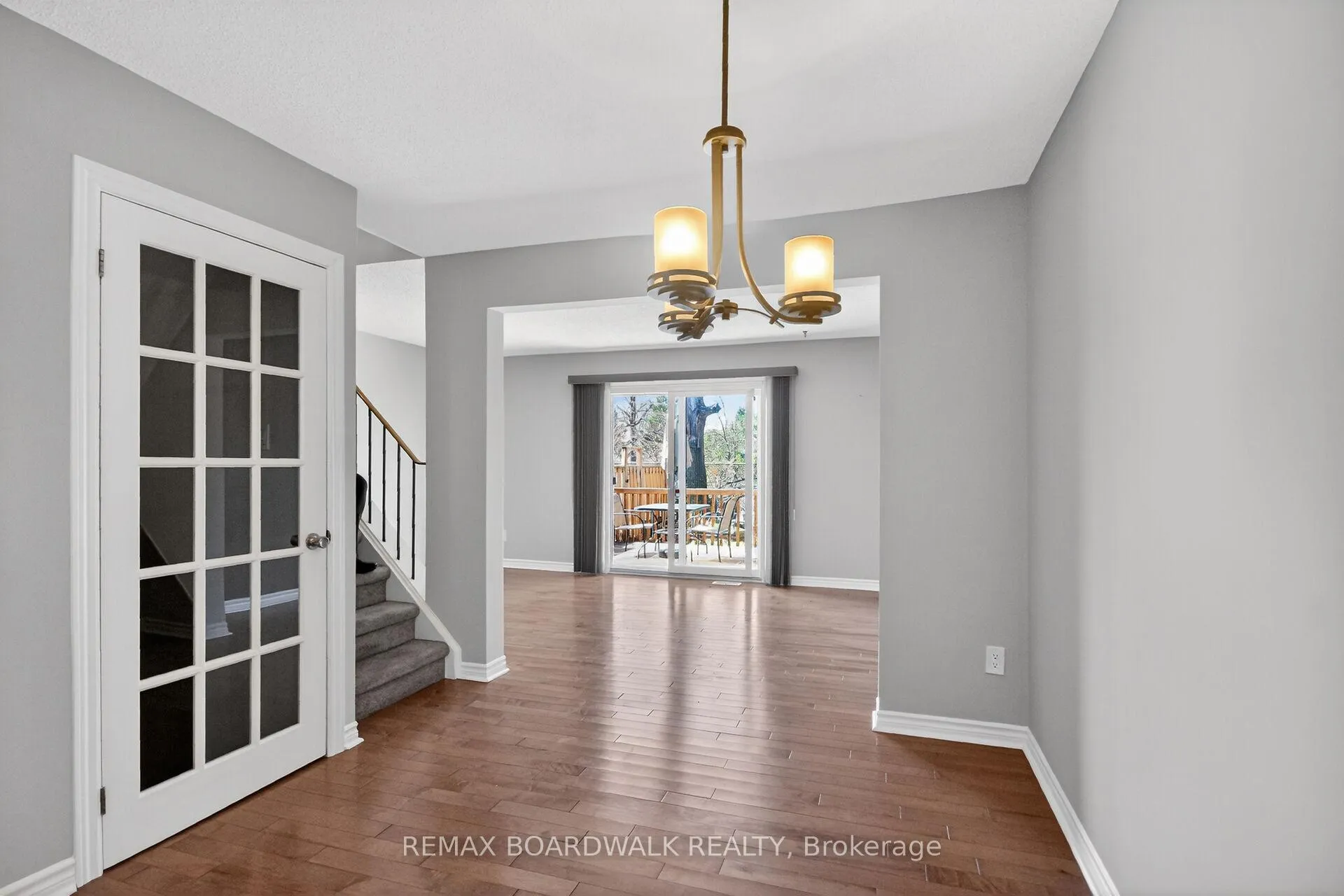 Photo 5 of Unit 10, 47 Sunridge Lane, Ottawa, Barrhaven - On the Green — HOMEH