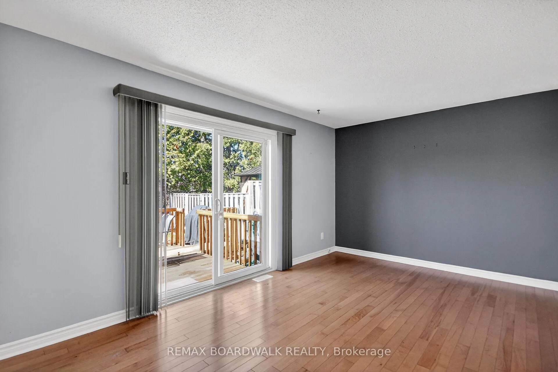 Photo 7 of Unit 10, 47 Sunridge Lane, Ottawa, Barrhaven - On the Green — HOMEH