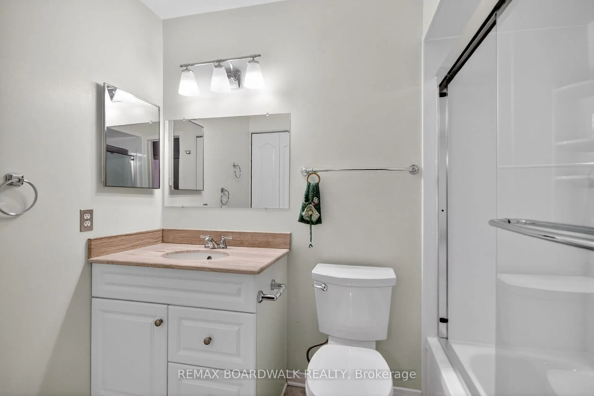 Photo 14 of Unit 10, 47 Sunridge Lane, Ottawa, Barrhaven - On the Green — HOMEH