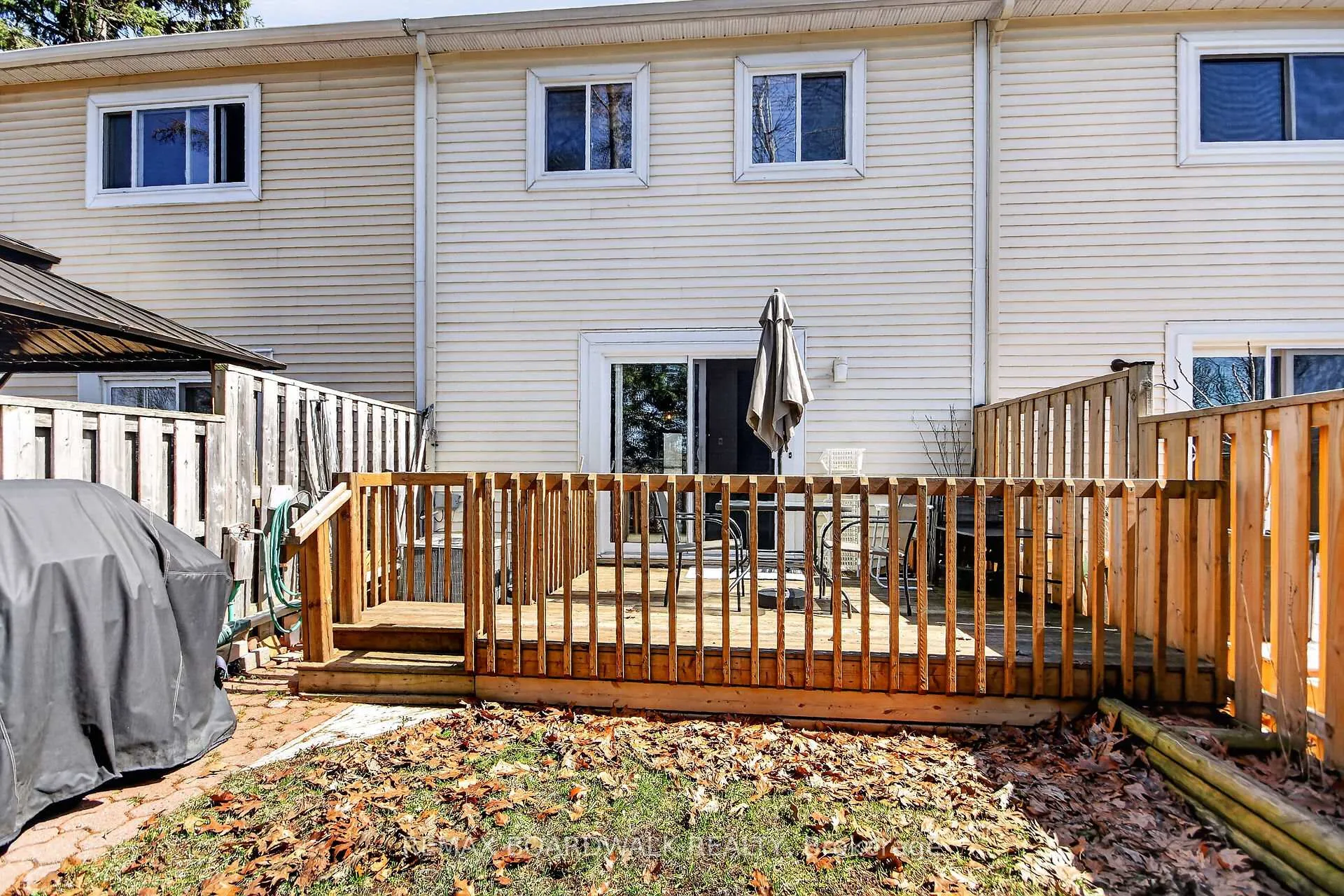 Photo 18 of Unit 10, 47 Sunridge Lane, Ottawa, Barrhaven - On the Green — HOMEH