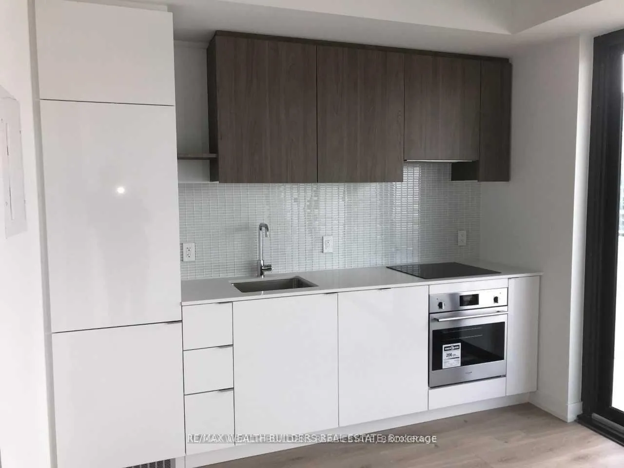 Photo 1 of Unit 1204, 161 Roehampton Avenue, Toronto, Mount Pleasant West — HOMEH