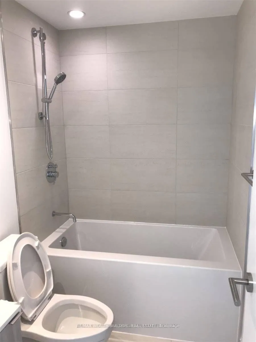 Photo 7 of Unit 1204, 161 Roehampton Avenue, Toronto, Mount Pleasant West — HOMEH