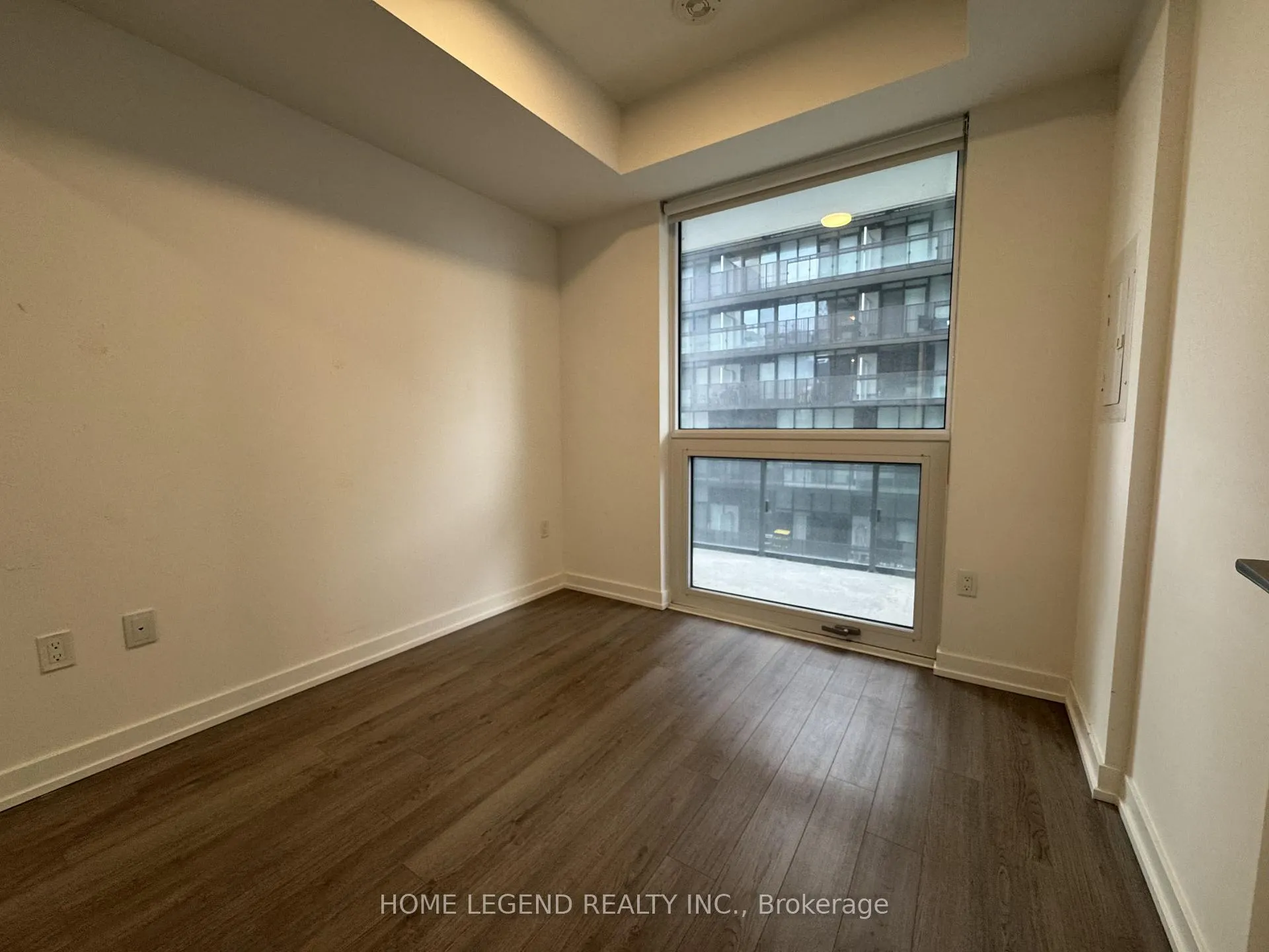 Photo 6 of Unit 706, 39 Roehampton Avenue, Toronto, Mount Pleasant West — HOMEH