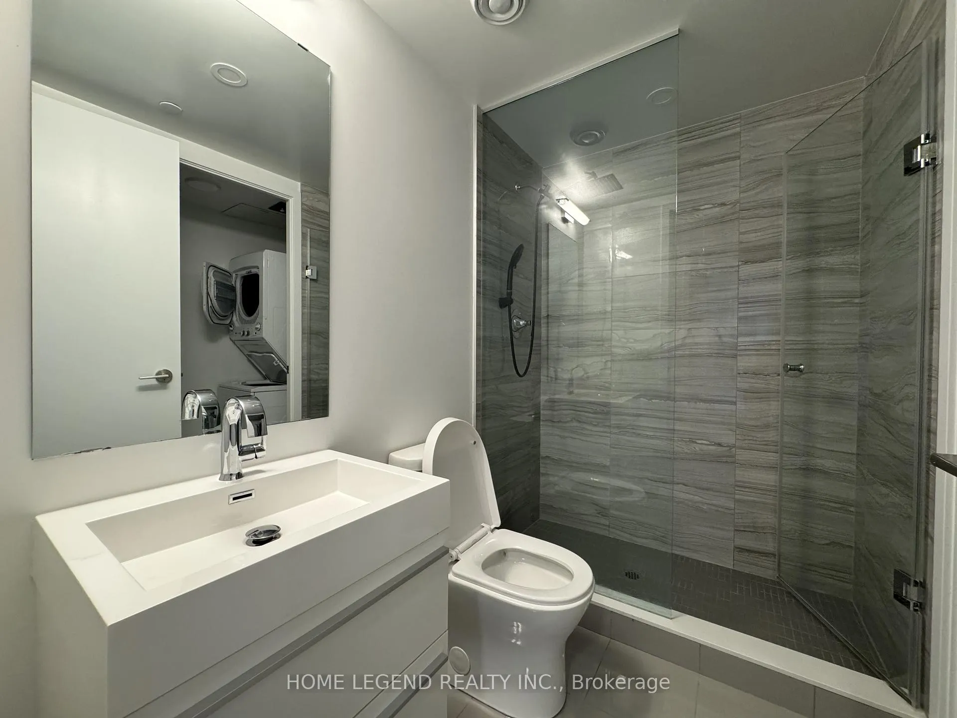 Photo 7 of Unit 706, 39 Roehampton Avenue, Toronto, Mount Pleasant West — HOMEH